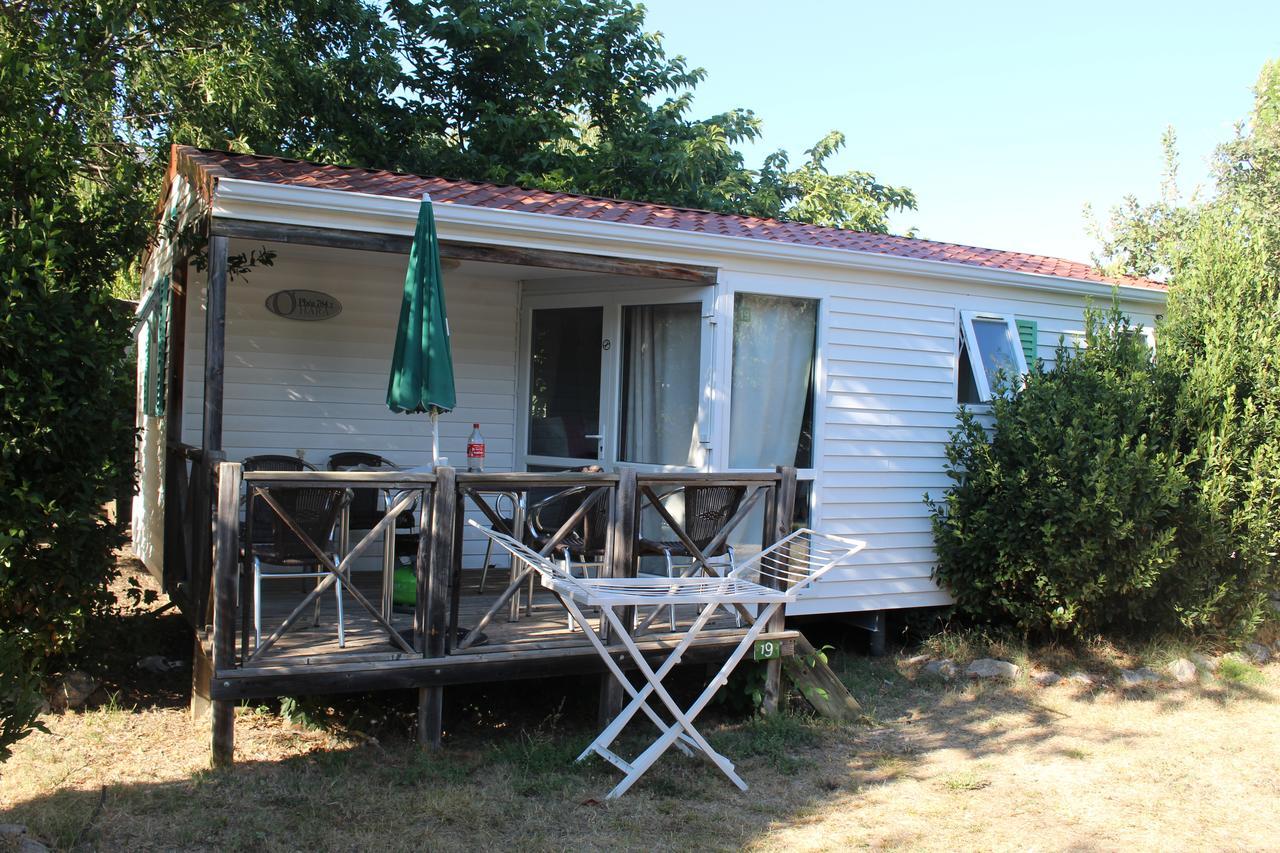 Hotel Camping Forcalquier Les Routes De Provence Exterior foto